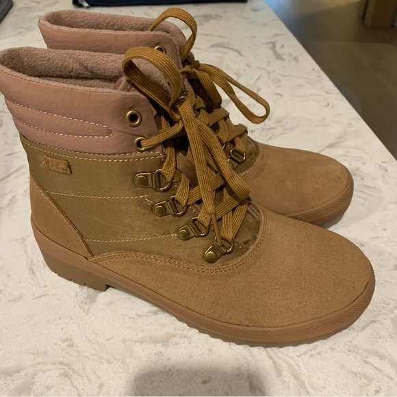 BNWOT KEDS Camp Boot - Picture 2 of 7